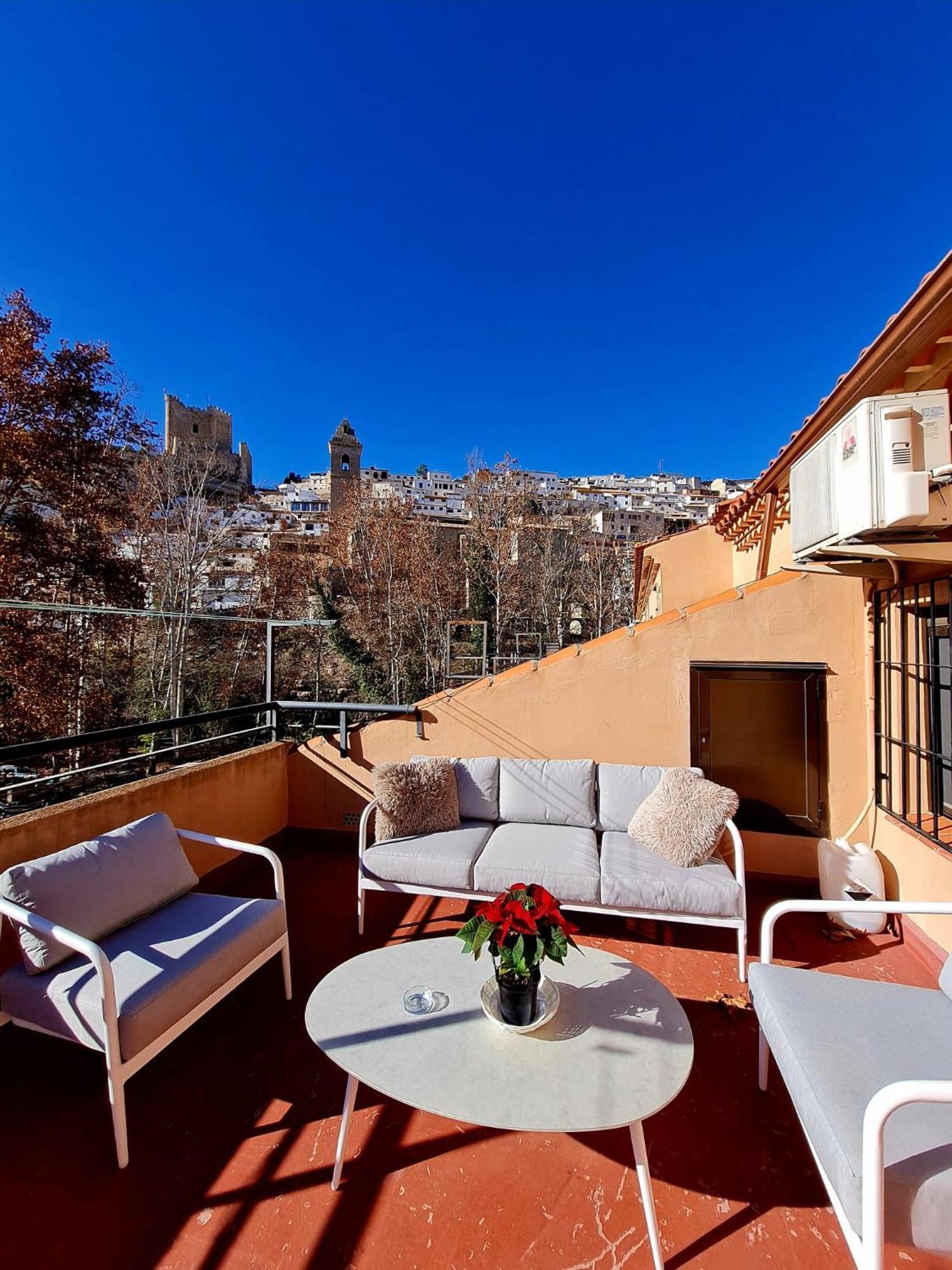 Apartamentos Los Robles Alcala del Jucar Exterior photo